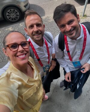 Amaya Valdemoro Instagram - Un mix de fotos no publicadas durante estos días en Berlín.
Dar las gracias a mis compis, por una temporada espectacular, os quiero mucho a todos! 
Nos vemos la temporada que viene 😍🏀