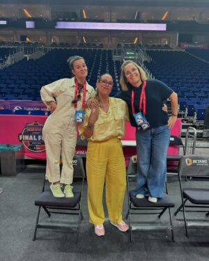 Amaya Valdemoro Instagram - Un mix de fotos no publicadas durante estos días en Berlín.
Dar las gracias a mis compis, por una temporada espectacular, os quiero mucho a todos! 
Nos vemos la temporada que viene 😍🏀