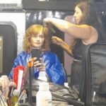 Amaya Forch Instagram - Este lunes me tocó ser Milagros. Un personaje muuuuy pequeño, un cameo, de un día. Tiempo suficiente para hacerme soñar con tener la posibilidad de estar en más rodajes , de quizás tener la suerte de actuar más y más. Tengo tanto para dar en ese mundo que siempre quedo con gusto a poco. Fue un día feliz siendo otra y yo a la vez. Fue un día de encuentros , recuerdos , sensaciones, emociones y miradas. Se sintió lindo.🙏