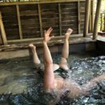 Amaya Forch Instagram - De cabeza al agua ...........o de hocico. #hacecaloooooooor #aguante