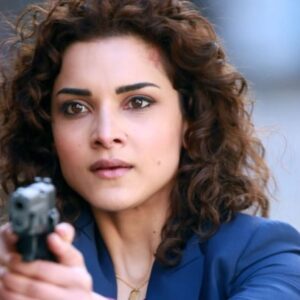 Amber Rose Revah Instagram - What an adventure we've had. #marvel and #thepunisher fans have been amazing and shown such support for our show. Wish she could live on but will be saying ciao to Dinah for now and having a toast to the friends made and experiences shared in 2 years of this journey!
