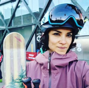 Amber Rose Revah Instagram - Back in the mountains, this time with my trusted skis ⛷️ Last month I went snowboarding and met these great guys @bogdamnit & @mattkruz  Inspirational life philosophies and postitive energy.  https://www.elsenornewyork.com/blogs/giveaway-winners