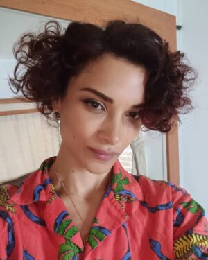 Amber Rose Revah Instagram - Safari shirts to work . Always a winner 😝