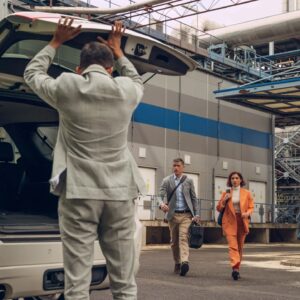 Amber Rose Revah Instagram - I got to kick some ass as Mika. Stream all eps of #LastLightPeacock now also out in Australia on Stan and in the Middle East on @shahid.vod