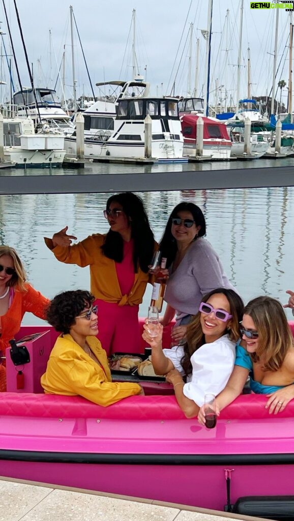 Amber Stevens West Instagram - If you’re gonna do it, do it. And we did it. Thank you @eboatsrental for the cutest pink boat girls day!
