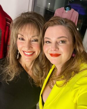 Amber Tamblyn Instagram - Sandoval did Ariana Madix so wrong but I did her so right in last night’s epic live reading of the infamous season finale of Vanderpump Rules for Andy Cohen’s Radio Andy. We had a damn blast recreating this emotional rollercoaster of an episode and what a wildly talented cast including Cheyenne Jackson who was just so crazy good as Tom Sandoval. As always @bravoandy, thank you for having me, you always know how to get the best people together in the room.

Ariana: these revenge tits are for you. 💛💛

The Vanderpump Live Reading airs on Jan 26 at 10am ET on sirius XM’s @radioandyinsta 

Thank you @noamgalai for capturing these moments!