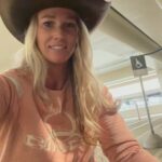 Amberley Snyder Instagram – 🌟 WHEELCHAIR WEDNESDAY – Traveling! 🌟

I usually travel by myself when I speak! 

#amberleysnyder #walkriderodeo #wheelchairwednesday