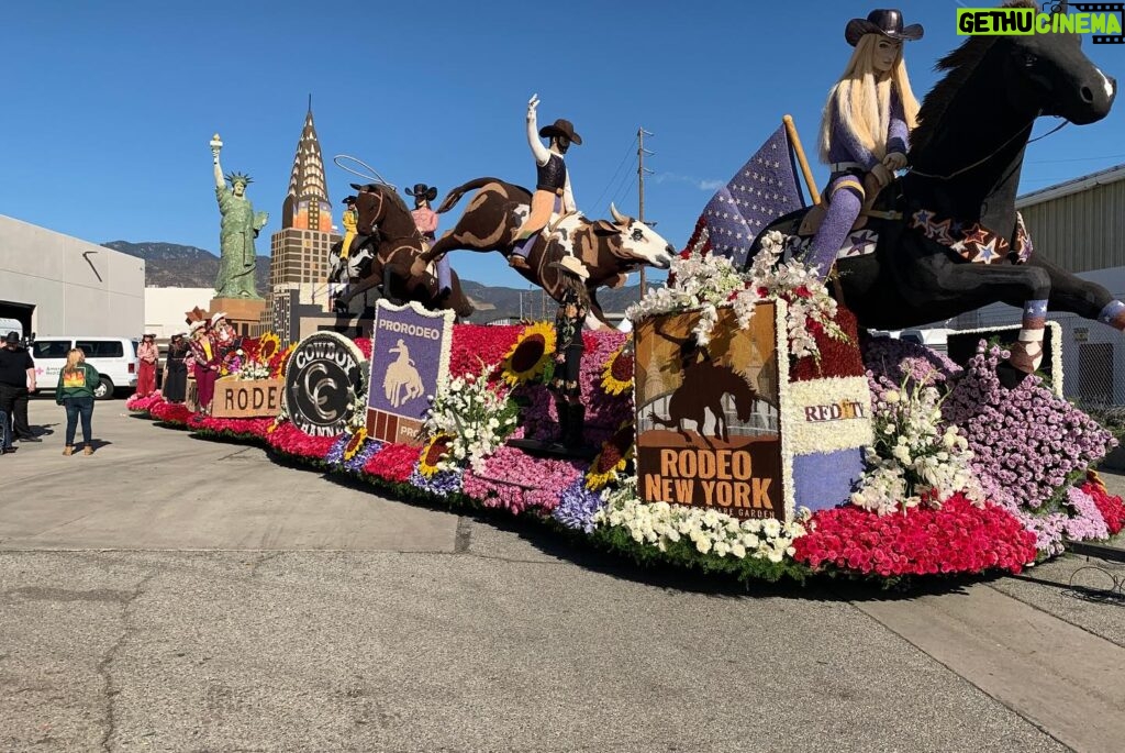 Amberley Snyder Instagram - 🙏🏻 Prayers for the Gottsch Family ❤️‍🩹 Patrick was one of the most stubborn and passionate people I have ever met! When he had an idea there was no arguing about it.. he would make it happen! I have had once in a lifetime opportunities because of Patrick- the FFA float in 2010 Rose Bowl parade right before my accident and again 10 years later on the WALK RIDE RODEO float! The American as the Fan’s Exemption was life changing and then again being involved when Rodeo New York was being imagined! Cowboy Channel for the NFR, National FFA Convention and countless other events! Thanks Patrick for always seeing opportunity and spotlight in me! ❣️ #amberleysnyder #walkriderodeo #rfdtv #cowboychannel