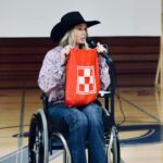 Amberley Snyder Instagram - “You are here to shine your light bright and share your gifts with the world.” 🕯️ I am forever grateful for the opportunity I have to share my challenges in order to give light and hope to others. Just by choosing to see the light, you can bring others up with you! #amberleysnyder #walkriderodeo #motivationalspeaker #keynotespeaker