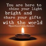 Amberley Snyder Instagram - “You are here to shine your light bright and share your gifts with the world.” 🕯️ I am forever grateful for the opportunity I have to share my challenges in order to give light and hope to others. Just by choosing to see the light, you can bring others up with you! #amberleysnyder #walkriderodeo #motivationalspeaker #keynotespeaker