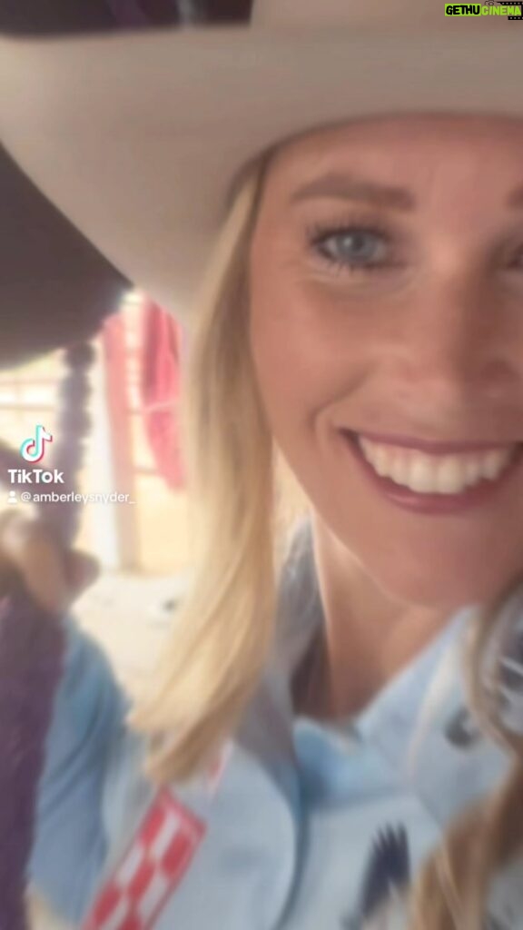 Amberley Snyder Instagram - 🤠 Where do you wear your @americanhatco 🤍? Speaking, rodeo, home, appearances! 🙌🏻 #americanhat #amberleysnyder #walkriderodeo