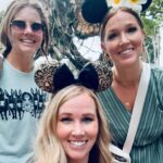 Amberley Snyder Instagram - 🌺 🏰 ⚡️ #amberleysnyder #walkriderodeo