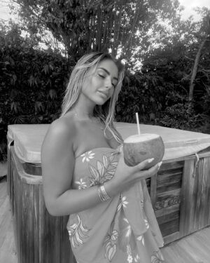 Ambre Abadia Instagram - Fresh coconut water 🥥