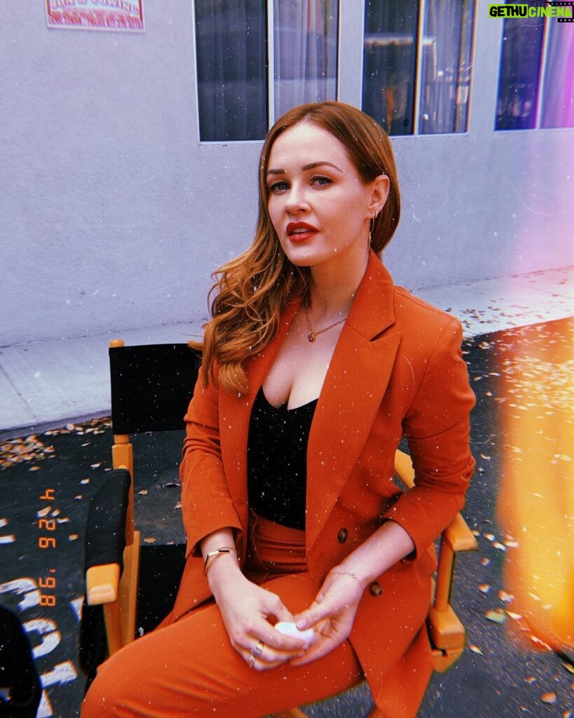 Ambyr Childers Instagram - a few throwback photos that I took while on set for You 🍂🤍