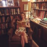 Ambyr Childers Instagram - Found some photos from when I was on set for YOU. I can’t believe this was almost 4 years ago! Time flies by so fast. Are you all caught up with the new season?