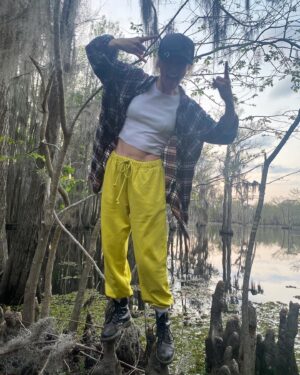 Amelia Eve Instagram - Ma’am, would you please not provoke the gators with your socks 🐊