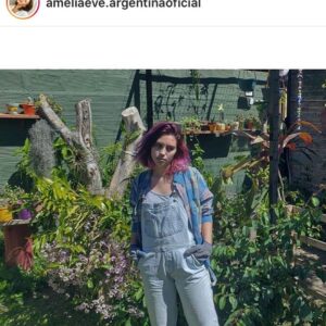 Amelia Eve Instagram - No bullsh*t.. I f*cking love you guys! 🥰🌹 
Soo many incredible Jamie costumes 👏 I hope you all had a blooming beautiful Halloween! 🤗🌻🎃