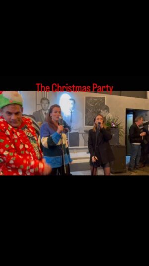 Amelia Heinle Instagram - The best party in town! Thanks to Sony and Matt Kane and Nikki and everyone who helped out!  The holiday spirit was felt Big Time! @missyclaireegan @e.c.hendrickson @mattykane1 #cbsdaytime #sony #yandr