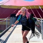 Amelia Lily Instagram - Listen to the wind blow ✨