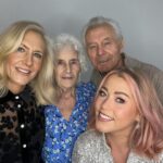 Amelia Lily Instagram - Merry Christmas everyone✨
