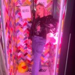 Amelia Lily Instagram - Just chilling in the shower..