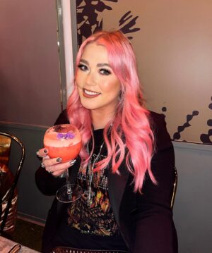 Amelia Lily Instagram - When your drink matches your hair… Happy Friday 🍸