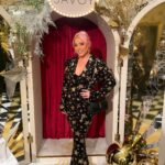 Amelia Lily Instagram - Merry Christmas everyone❤️ I hope everyone’s day is filled with love, warmth and joy 🎄🎅🏻