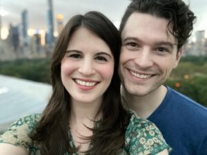 Amelia Rose Blaire Instagram - Thank you #NYCC🍎🌃 @bryandechart and I had so much fun meeting all of you! @newyorkcomiccon
Next up, MCM London & Birmingham UK 🇬🇧 .
.
#dechartgames #connorarmy #nycc2019 #comiccon #bryandechart #ameliaroseblaire