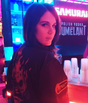 Amelia Rose Blaire Instagram - <Swipe> Thanks #E3 for introducing & reconnecting us with so many wonderful people & exciting new games🎮🙌🏻 #e32019 #cyberpunk2077 @cdpred  #Control @remedygames #finalfantasy7 @squareenix #LuigisMansion #pokemon @nintendo @nintendoswitches #WatchdogsLegion @ubisoft #Sky @thatgamecompany #twitchstreamer #twitch #twitchpartner .
.
#DechartGames #ameliaroseblaire #bryandechart