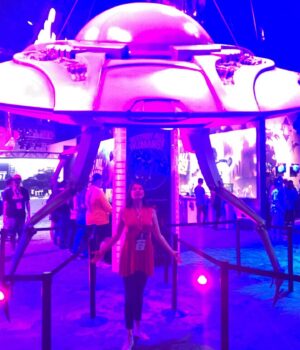 Amelia Rose Blaire Instagram - <Swipe> Thanks #E3 for introducing & reconnecting us with so many wonderful people & exciting new games🎮🙌🏻 #e32019 #cyberpunk2077 @cdpred  #Control @remedygames #finalfantasy7 @squareenix #LuigisMansion #pokemon @nintendo @nintendoswitches #WatchdogsLegion @ubisoft #Sky @thatgamecompany #twitchstreamer #twitch #twitchpartner .
.
#DechartGames #ameliaroseblaire #bryandechart