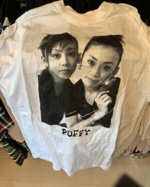 Ami Oonuki Instagram - 昨日、5/13で28歳迎えました！永遠のフレッシュな果実でお馴染みのPUFFYの長きにわたる活動、見守り&チヤホヤありがとうございます！✨
昨日は日頃応援してくださっている熱心なワンフーの皆さんとミーティングをし、かなり濃密な激ヤバ論争タイムを過ごしました。あっという間に会場の閉館時間になってしまいましたが、物足りないぐらいが次に繋がるとウォルトディズニーも言ってたとか言ってないとか。いつも隣に由美ちゃんがいる当たり前の贅沢をモチベに、多少のつらいことは乗り越えようと思います。
#puffy #puffyamiyumi #28年目を迎えました #フレッシュな果実 #28年間熟成寸前 #makingtheroadto30 #PUFFYのファンtoミ #来てビックリのミーティング #ミーグリっちゃミーグリ #色々な意見が聞けて良かったです #来てくれた皆さんありがとう！ #来れなかった皆さんも次があることを祈って #もしくは激しく事務所に言ってください #やればできる #夢は叶う #夢は死なへん #dizzysunfistやん #昨日の感想はPUFFYオフィシャルのDMまでお願いします #まだまだ聞きたいこといっぱい #なるべく沢山の方の意見が聞きたいので #今回手を挙げれなかった方も #次こそは気軽に手を挙げてくれよな #30周年までコンスタントに続けていけたらいいよな #連れてきた友達の感想も教えてほしい