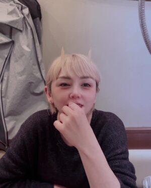 Ami Oonuki Instagram - 本日ぅうううう！！！吉村由美さんのぉおおおおお！！！お誕生日ぃいいいいいいぇあ！！！ということで、今日も今日とて絶賛仕事中ですが色んな可愛い由美ちゃんのオフショットを集めてみましたの🩷🩷🩷
まじでこんな可愛い子なかなかいないと思うっぴ❣️🍬🍦🍨🍩🍫🍪由美ちゃんの隣に居る時間コンテストでぶっちぎりの優勝を飾った亜美が、自信を持ってお届けする可愛い由美ちゃんご堪能ください😍
#puffy #puffyamiyumi #吉村由美 #寝屋川のアナコンダ #一杯目早子🍺 #キティマオ #ケテエちゃん #色んなあだ名がありました #そんな由美ちゃんも #lv49 #写真はイカゲームに参加した由美ちゃんや #流行りのアプリの由美ちゃん #ハートに囲まれてキメ顔の由美ちゃん #美味しそうなスイーツ食べてる由美ちゃん #毎年一緒にカニ食べ行ってる由美ちゃん #いやー暑くて参っちゃうよねの由美ちゃん #だんだんと笹野さんになる由美ちゃん #もっと載せたいのになー #どれもこれも可愛すぎてゲロ吐きそう🐸 #ずっと愛でてられる子が隣にいるしあわせ #おたおめ中のおたおめ #今日を日本の祝日にしたい #仕事入れるけど #明日の由美ちゃんの友達主催の誕生日会 #誘われてないけど偶然なフリしちゃおうかな #場所はわかってる