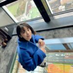 Ami Touma Instagram - 少年サンデーさんに出させていただいてます！ 上京前に下から見た東京タワーに、初めて登ってきました！遠くまで見渡せて景色とても素敵でした！下が透けて見えるところでは本当に落ちてしまいそうでドキドキしました😳 剣道は素振りを教わりながら撮影しました！私が想像していた何倍も難しかったです！ 是非皆さん見てみてください！