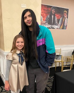 Amie Donald Instagram - Had the best time at @monstermaniacon New Jersey 😃

So wonderful to be a guest along with these wonderful people:

@gabriellapizzolo from @strangerthingstv 

@dumbuardo from @strangerthingstv 

@ameliemclain from Terrifier 2

#m3gan #convention #strangerthings #amiedonald