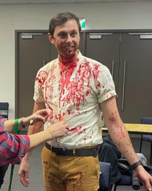 Amie Donald Instagram - More BTS … M3gan

@blumhouse @blumhousehorror @meetm3gan @universalpictures 
#m3gan #amiedonald