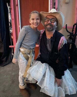 Amie Donald Instagram - More BTS … M3gan

@blumhouse @blumhousehorror @meetm3gan @universalpictures 
#m3gan #amiedonald