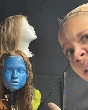 Amie Donald Instagram - Always having fun behind the scenes

#m3gan #meetm3gan @blumhouse @blumhousehorror @meetm3gan @atomicmonster @universalpictures @universalpicturesnz