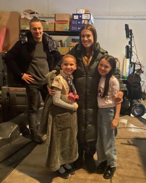 Amie Donald Instagram - More BTS … M3gan

@blumhouse @blumhousehorror @meetm3gan @universalpictures 
#m3gan #amiedonald