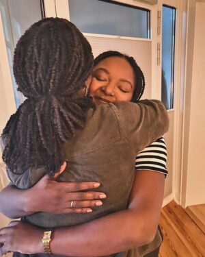 Aminata Touré Instagram - 2023, die Persönliche ✨ 
• Chabizz mit den Liebsten • summervacation • Madrid • Maman • Lara & Beyoncékonzert • Dänemark • Ayra Starr • paar Outfits 2023 • schönstes Ereignis 2023: Tante geworden 😭♥️✨