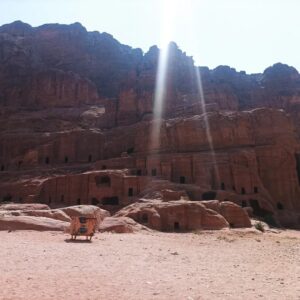 Amira Hilda Douaouda Instagram - One of the most beautiful and inspiring places I've ever been to in my life 😍

 People of Jordan are so welcoming and generous... They love you without expecting anything in return ! 

I'm in love with 🇯🇴 ❤️

#jordan #petra #petrajordan