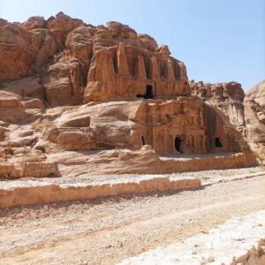 Amira Hilda Douaouda Instagram - One of the most beautiful and inspiring places I've ever been to in my life 😍

 People of Jordan are so welcoming and generous... They love you without expecting anything in return ! 

I'm in love with 🇯🇴 ❤️

#jordan #petra #petrajordan