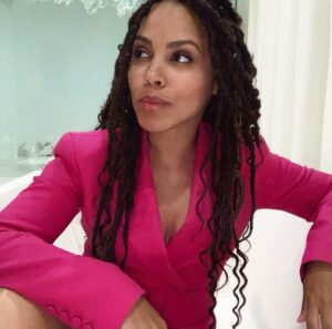 Amirah Vann Instagram - Summer locs? 🤔