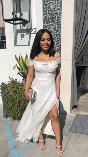 Amirah Vann Instagram - Oscar weekend styled by @zadrianandsarah 

Starring…
Hair @IamNakoya & @Gayette3
Makeup @paulyblanch
Dress @MariaLuciaHohan24
Jewellery @NatalieMillsOfficial
Shoes @stuartweitzman