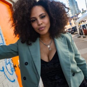 Amirah Vann Instagram - Joy   Discipline   Faith   Breathing   Gratitude = The Good Life!

#gratitude #keys #letsgo 

📷 @vfpvik