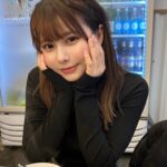 Amisa Miyazaki Instagram - モグあみPart2 🇰🇷 この日雨で湿気で髪の毛やられた🥹