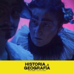 Amparo Noguera Instagram - ¡Por Semana Santa hemos venido a dejar bendecido tu feed! Te compartimos 10 imágenes (stills) de @historiaygeografiafilm 🎬🥸⚔️ Amparo Noguera (@amparo_nogueraoficial) protagoniza esta ácida y divertida sátira sobre la identidad nacional, interpretando a Gioconda Martínez, una actriz de televisión en decadencia que regresa a su ciudad natal para montar una obra de teatro sobre la conquista de Chile. Con un elenco estelar que incluye a Catalina Saavedra (@catalinasaa), Steevens Benjamin (@steevens_benjamin), Pablo Schwarz, Paloma Moreno (@palomamoreno) y Paulina Urrutia (@paulinaurrutia1), "Historia & Geografía" te invita a un viaje irreverente por la historia de Chile, sus mitos y contradicciones. Los esperamos en las salas desde el 18 de abril 🎬 #HistoriaYGeografía