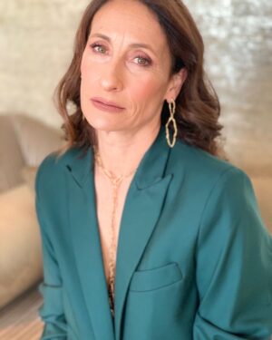 Amparo Noguera Instagram - Premios Platino foto @dan_g_rod de @estudiomatta para @agencialaluz Joyas @talisma_joyas traje @charlieandh @doloresgazitua