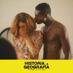 Amparo Noguera Instagram - ¡Por Semana Santa hemos venido a dejar bendecido tu feed! Te compartimos 10 imágenes (stills) de @historiaygeografiafilm 🎬🥸⚔️ Amparo Noguera (@amparo_nogueraoficial) protagoniza esta ácida y divertida sátira sobre la identidad nacional, interpretando a Gioconda Martínez, una actriz de televisión en decadencia que regresa a su ciudad natal para montar una obra de teatro sobre la conquista de Chile. Con un elenco estelar que incluye a Catalina Saavedra (@catalinasaa), Steevens Benjamin (@steevens_benjamin), Pablo Schwarz, Paloma Moreno (@palomamoreno) y Paulina Urrutia (@paulinaurrutia1), "Historia & Geografía" te invita a un viaje irreverente por la historia de Chile, sus mitos y contradicciones. Los esperamos en las salas desde el 18 de abril 🎬 #HistoriaYGeografía