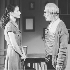 Amparo Noguera Instagram - Que linda obra EL PADRE . Me gustaria volver a hacerla... @hectornogueraillanes  @marceloalonsoactor 
 @ricardofernandezactor @soylaturca @rodrigosotoactor  @carolina_arredondo @teatrouc @thecow