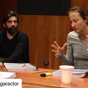 Amparo Noguera Instagram - Foto de @pulgaractor ensayando Hedda Gabler. Ibsen. Dirigida por Claudia Digirolamo. Con Francisco Ossa. (2018)